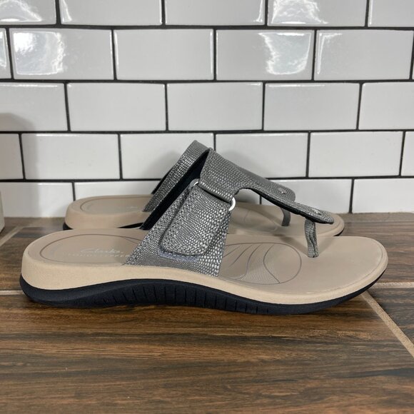 Clarks Glide Walk Womens Size 8 Shoes Pewter T Strap Cloudsteppers Thong Sandals - Picture 5 of 14